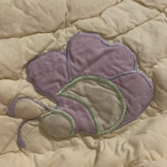 NWT Sweet Bear Bee Butterfly Toddler quilt (notX part of bundle sale) - Picture 2 of 15